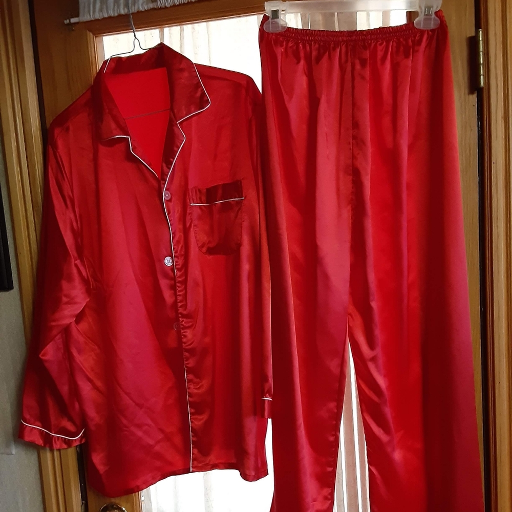 Womans silk pjs